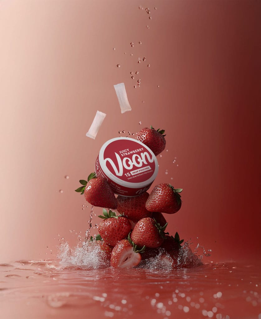 Voon Strawberry can with strawberries